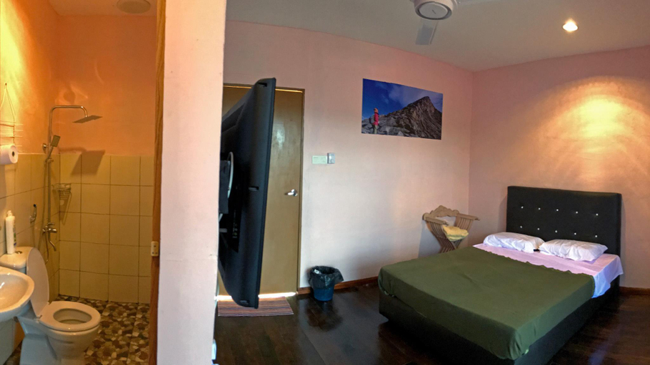 Bedroom 3, Happy Garden, Ranau