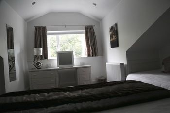 Others 3, La Suisse Serviced Apartments, Bury