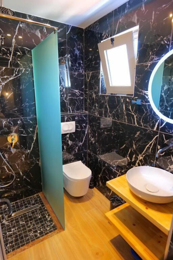 Bathroom 3, Villa CACA, Sarandës