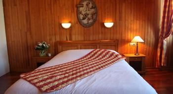Others 2, Hotel Des Bains, Vosges