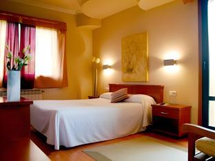 Others 2, Hotel Elorrio, Vizcaya