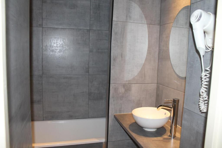 Bathroom 4, Hotel Les Portes D'Or, Meurthe-et-Moselle