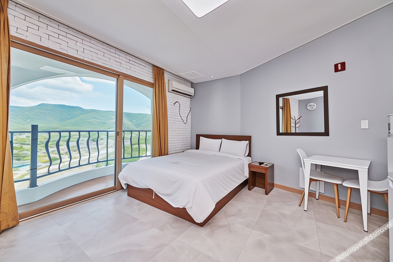Bedroom 4, Ilmare Byeonsan Resort, Buan