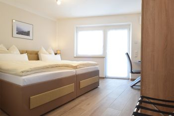 Guestroom 3, Aparthotel Donaustern, Donau-Ries