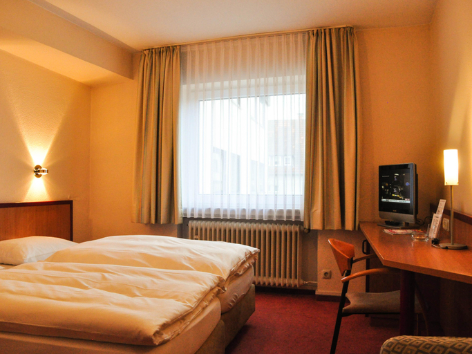 Others 3, Hotel Hillegosser Hof, Bielefeld