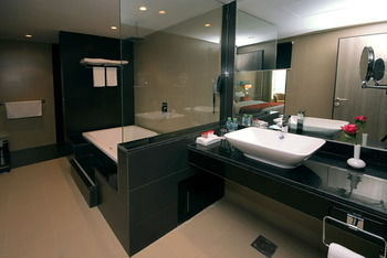 Bathroom, Mira Water Front Hotel, Jeddah