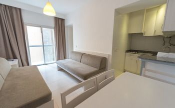 Others 3, Apartamentos Embat, Baleares