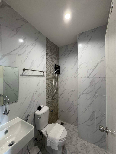 Bathroom 4, DA Airport Hotel, Phuket Island