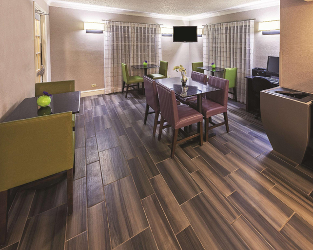 Food & Drinks 4, La Quinta Inn Wichita, Wichita