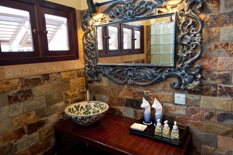 Bathroom 3, Khmer Surin Boutique Guesthouse, Phnom Penh