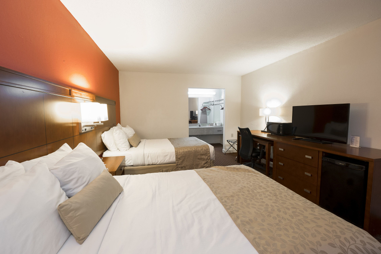 Bedroom, Ramada by Wyndham Walterboro, Colleton