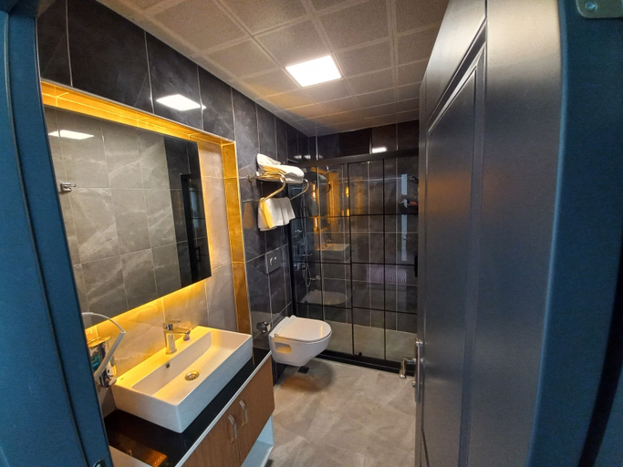Bathroom 2, GRAND BELLI OTEL, Çankaya