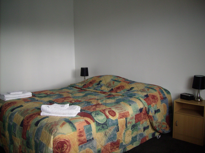 Bedroom 5, Ocean Crest Motel, Victor Harbor