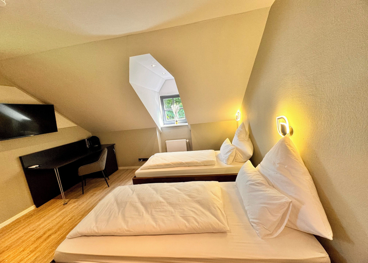Bedroom 4, VILLA FIRST im Sophienhof, Rhein-Sieg-Kreis
