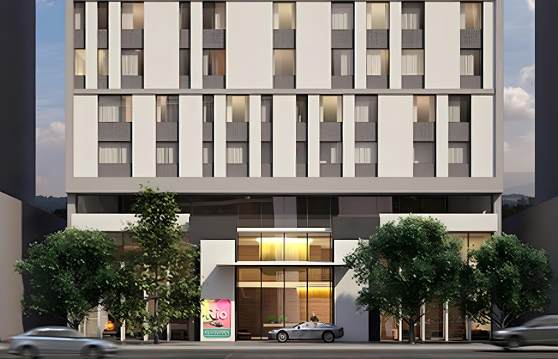 Exterior & Views