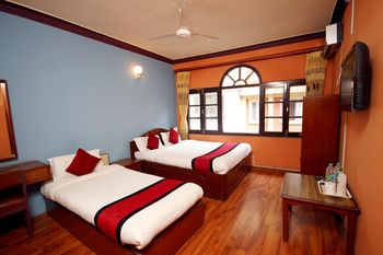 Others 2, Holy Lodge, Gandaki