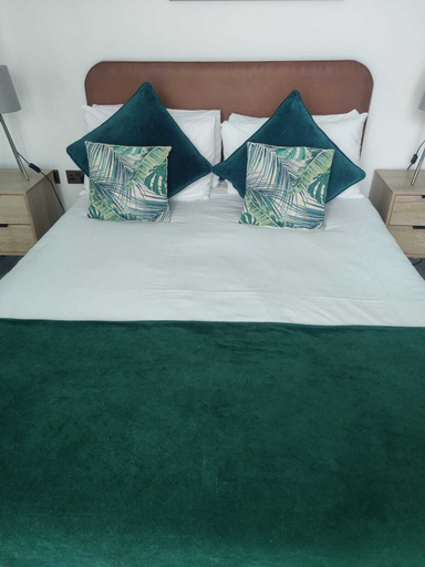 Bedroom 3, Leicester Square Studios, London