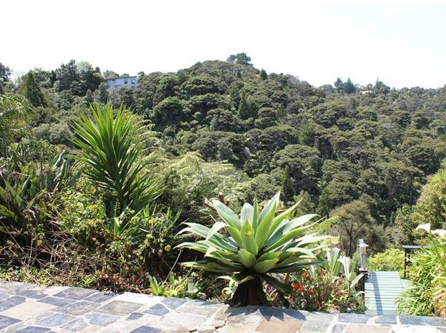 View 5, Maison De Rose Holiday Home, Waitakere