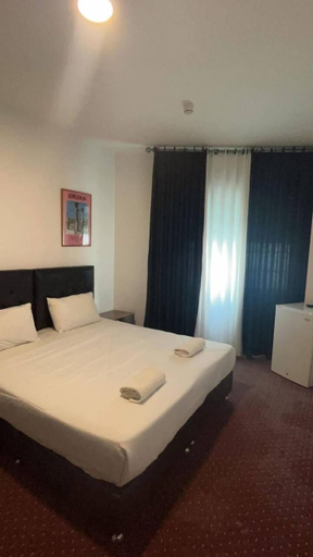Others 3, Larnaka Hotel, Wadi Essier