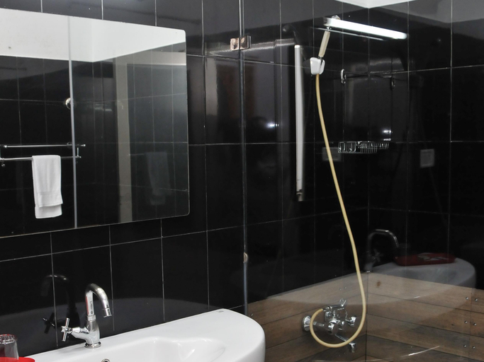 Bathroom, Paradise Resort, Kottayam