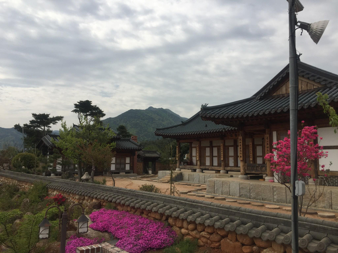 Exterior & Views 3, Peepul Hanok Stay, Gwangyang