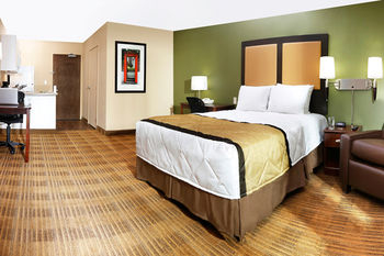 Guestroom 5, Candlewood Suites Southfield By IHG, Oakland