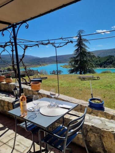 Others 4, Auberge des Salles, Var