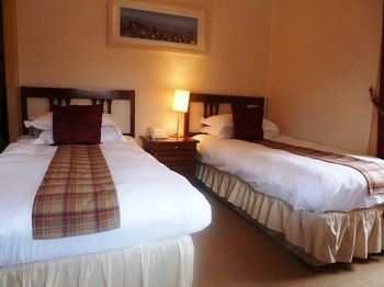Guestroom 5, Duck's Inn, East Lothian