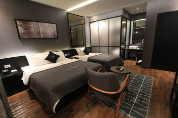 Others 2, Hotel Oslo, Busanjin