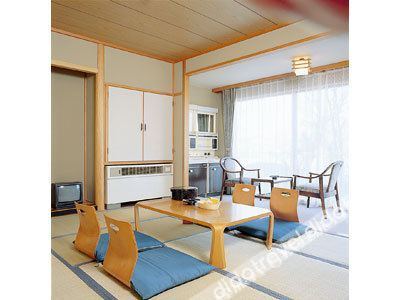 Others 2, Hotel Hawaiians, Iwaki