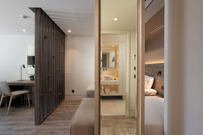 Bedroom 3, Hotel Vincci EverEden, Attica