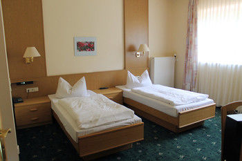 Others 2, Waldhotel-Rasthof Hubertus, Hildburghausen