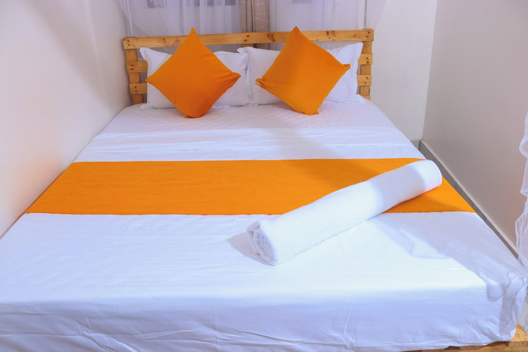 Room 5, Crees, Nyali