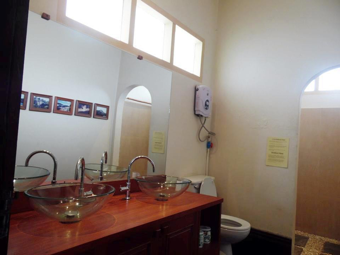 Bathroom, Luang Prabang Manichan Villa, Luang Prabang