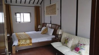 Others 3, Mr.Yi • Shuizhuju Hostel, Suzhou