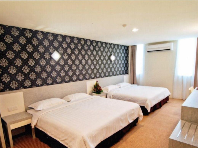 Bedroom 3, De Spring Hotel, Kuantan