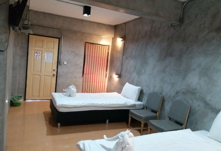 Others 2, Chang Hostel Suvarnabhumi, Lat Krabang