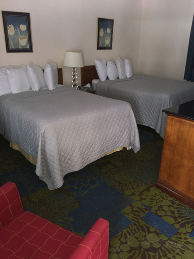 Bedroom 4, Anchor Motel, Niagara