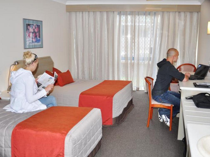 Bedroom 3, Dubbo RSL Club Motel, Dubbo - Pt A