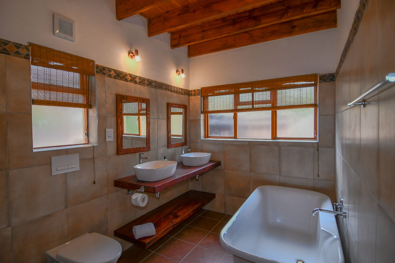 Bathroom 3, Bush Villas on Kruger, Mopani