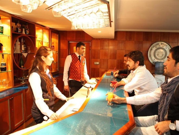 Food & Drinks 4, Prestige Hotel, Merkez