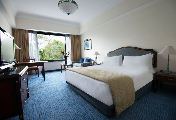 Bedroom 2, Crowne Plaza Chennai Adyar Park, Chennai