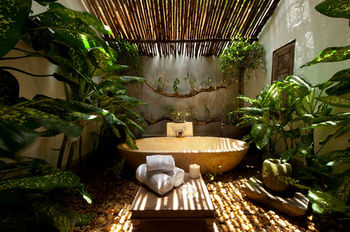 Bathroom 5, Duwa Villas, Habaraduwa