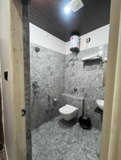 Bathroom 2, The Canvas Hotel, Varanasi