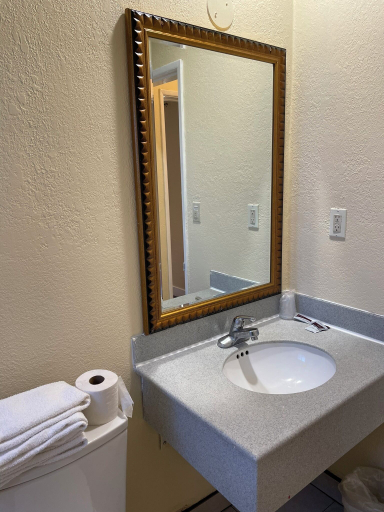 Bathroom 2, Cloud 9, Orange