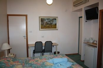 Others 5, Hunter Valley Travellers Rest, Cessnock