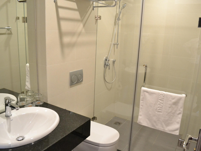 Bathroom, Thuy Nga Hotel Halong, Hạ Long