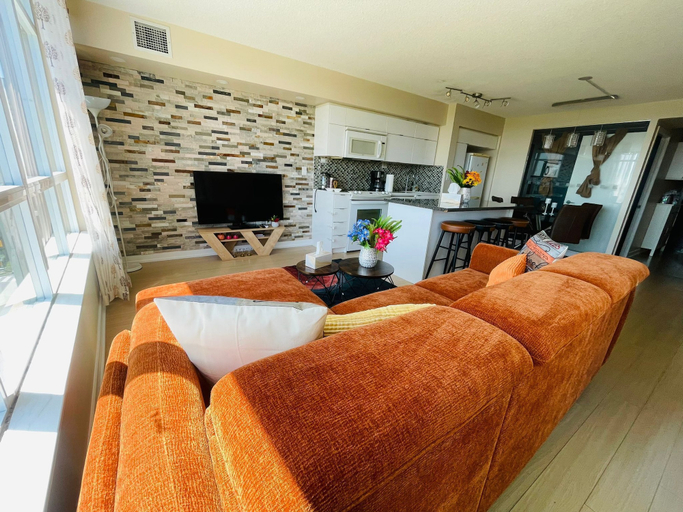 Living area 5, Panoramic Lofts, Toronto