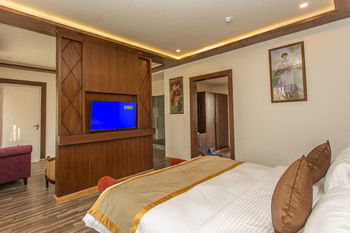 Others 2, Hotel Ichchha, Narayani