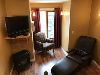 Others 4, The Lady MacDonald Country Inn, Division No. 15